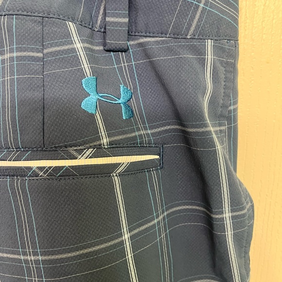 Under Armour Performance Blue Plaid Polyester Blend Shorts Size 40R. - Picture 6 of 7